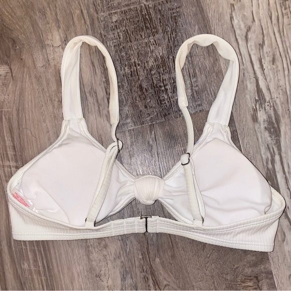 Xhilaration White Knot Bikini Top - Size Small - Picture 2 of 3